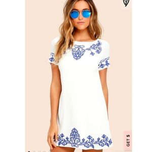 Lulus NWT blue and ivory embroidered shift dress